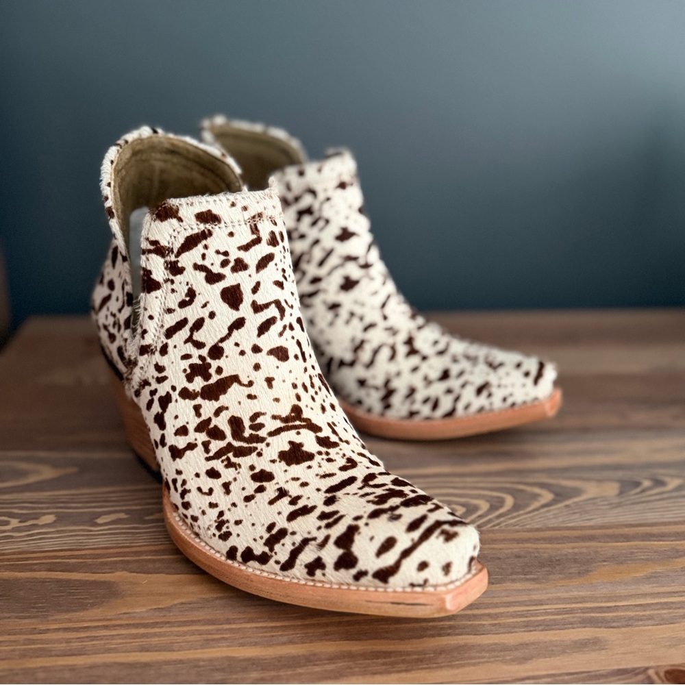 NEW Ariat Dixon Haircalf Bootie Sz 8